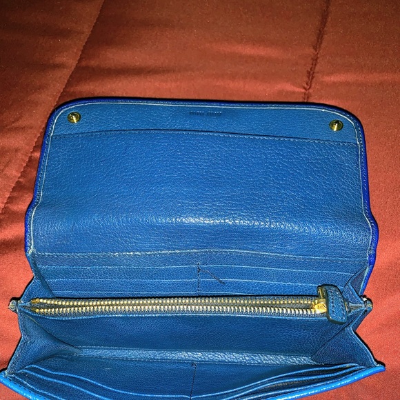 🔥🔥MIU MIU🔥🔥FLAP WALLET🔥🔥 - Picture 4 of 8